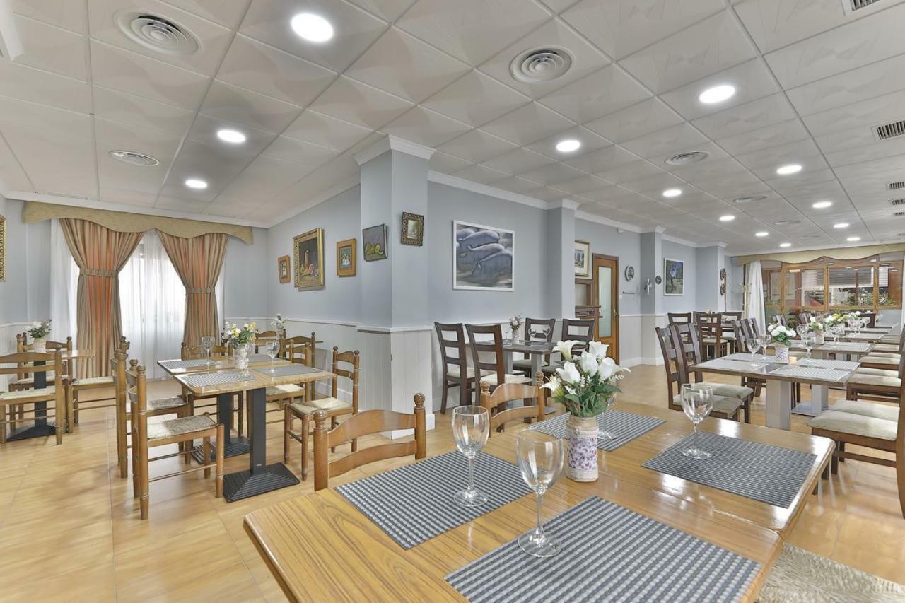 Hotel Restaurante Moya Monesterio Ngoại thất bức ảnh