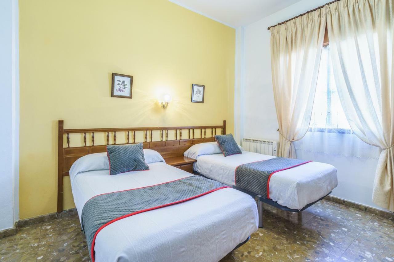 Hotel Restaurante Moya Monesterio Ngoại thất bức ảnh