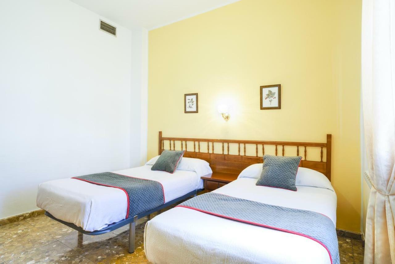 Hotel Restaurante Moya Monesterio Ngoại thất bức ảnh